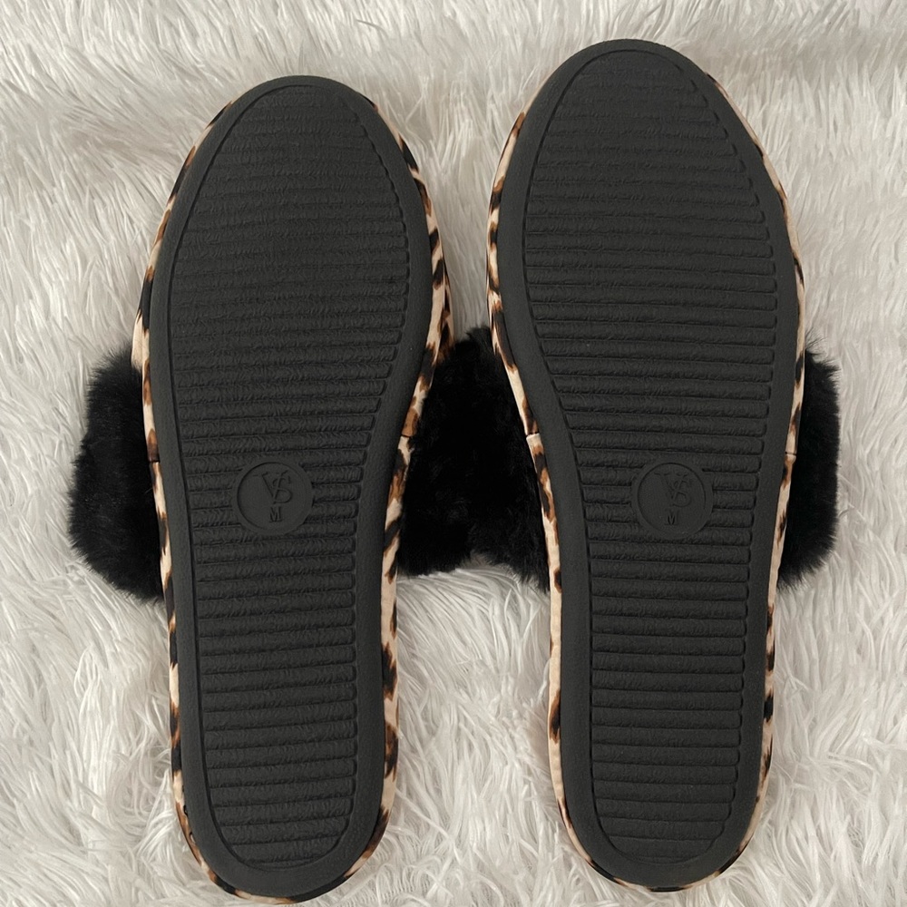 Victoria’s Secret Slippers Leopard Print - Picture 3 of 3